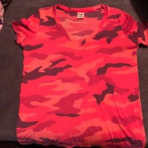 Victoria’s Secret Pink t-shirt